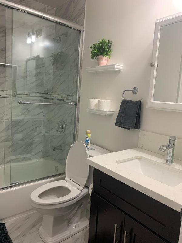 Gated Contemporary 3 Bedroom - 2 Bathroom Home In South La Plus Parking Λος Άντζελες Εξωτερικό φωτογραφία