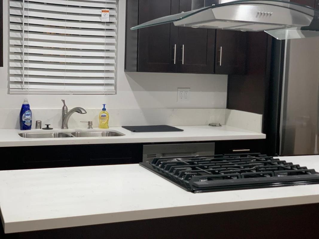 Gated Contemporary 3 Bedroom - 2 Bathroom Home In South La Plus Parking Λος Άντζελες Εξωτερικό φωτογραφία